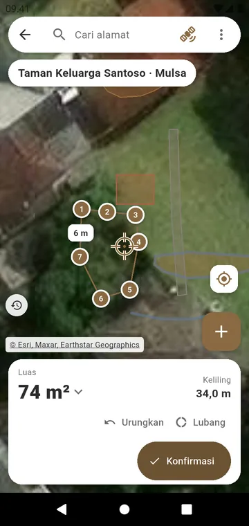 Bedengan mulsa yang digambar di tampilan satelit, dengan luasnya